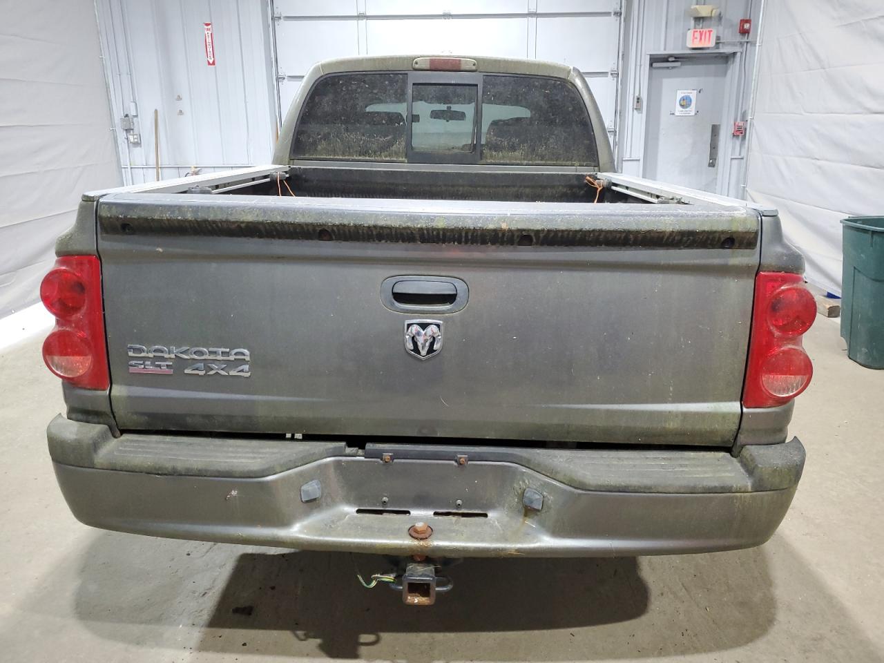 2008 Dodge Dakota Quad Slt VIN: 1D7HW48K28S521144 Lot: 63242735