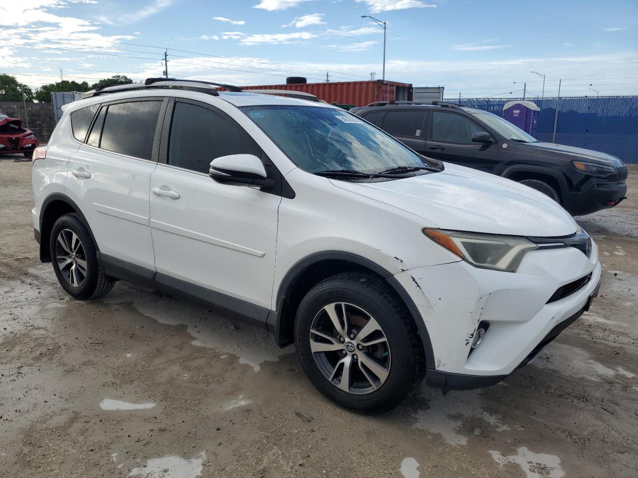 car-image car-image