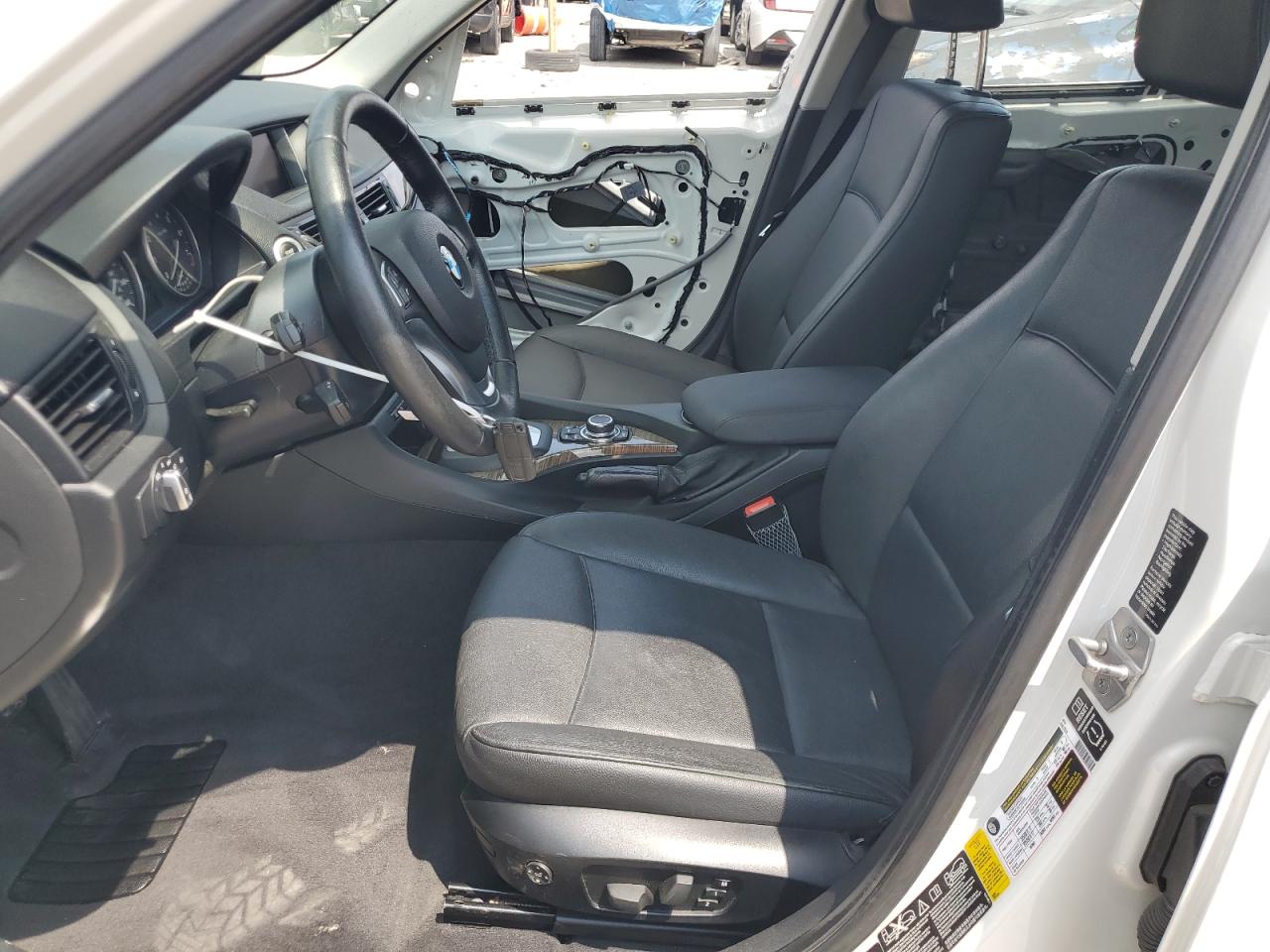 2015 BMW X1 xDrive28I VIN: WBAVL1C5XFVY30603 Lot: 66102555