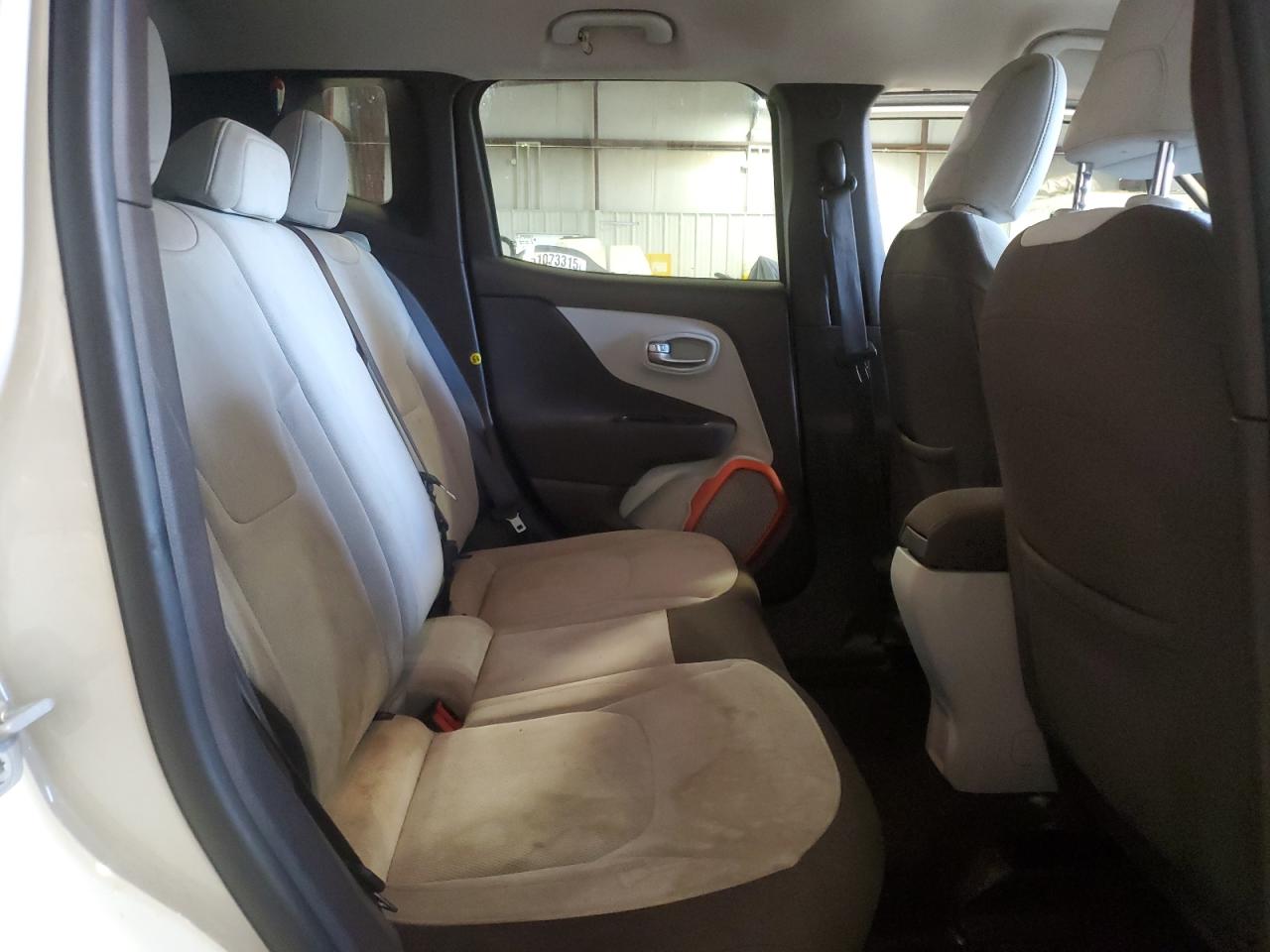 2015 Jeep Renegade Latitude VIN: ZACCJABH2FPC07639 Lot: 64127045