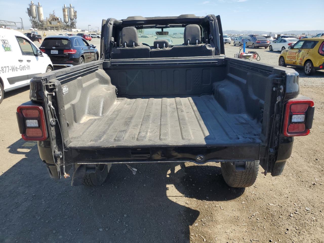 2020 Jeep Gladiator Overland VIN: 1C6HJTFG3LL182566 Lot: 64187745