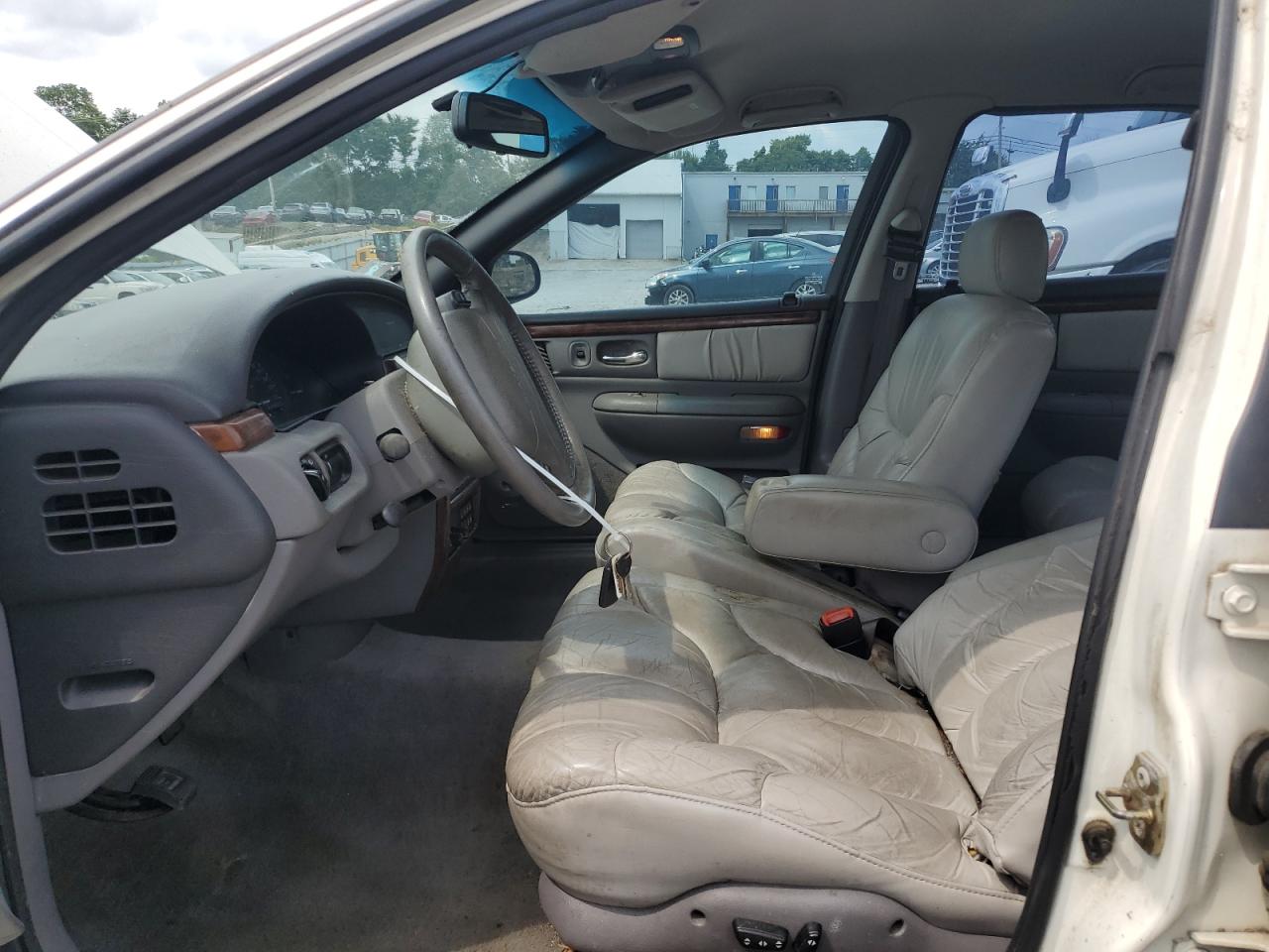 1997 Chrysler Lhs VIN: 2C3HC56FXVH628092 Lot: 64720045