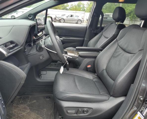  TOYOTA SIENNA 2025 Серый