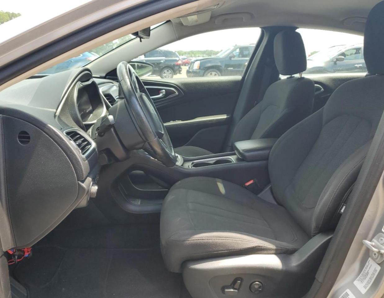 2016 Chrysler 200 Limited VIN: 1C3CCCAB7GN152560 Lot: 64279905