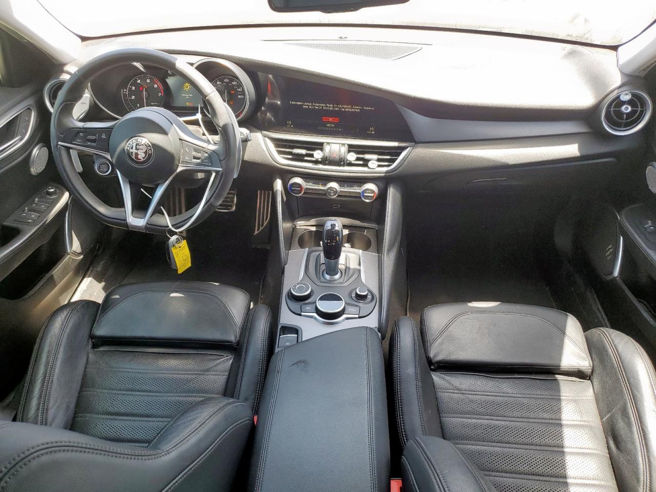 zarfaecn3h7557179 ZARFAECN3H7557179 2017 Alfa Romeo Giulia Ti