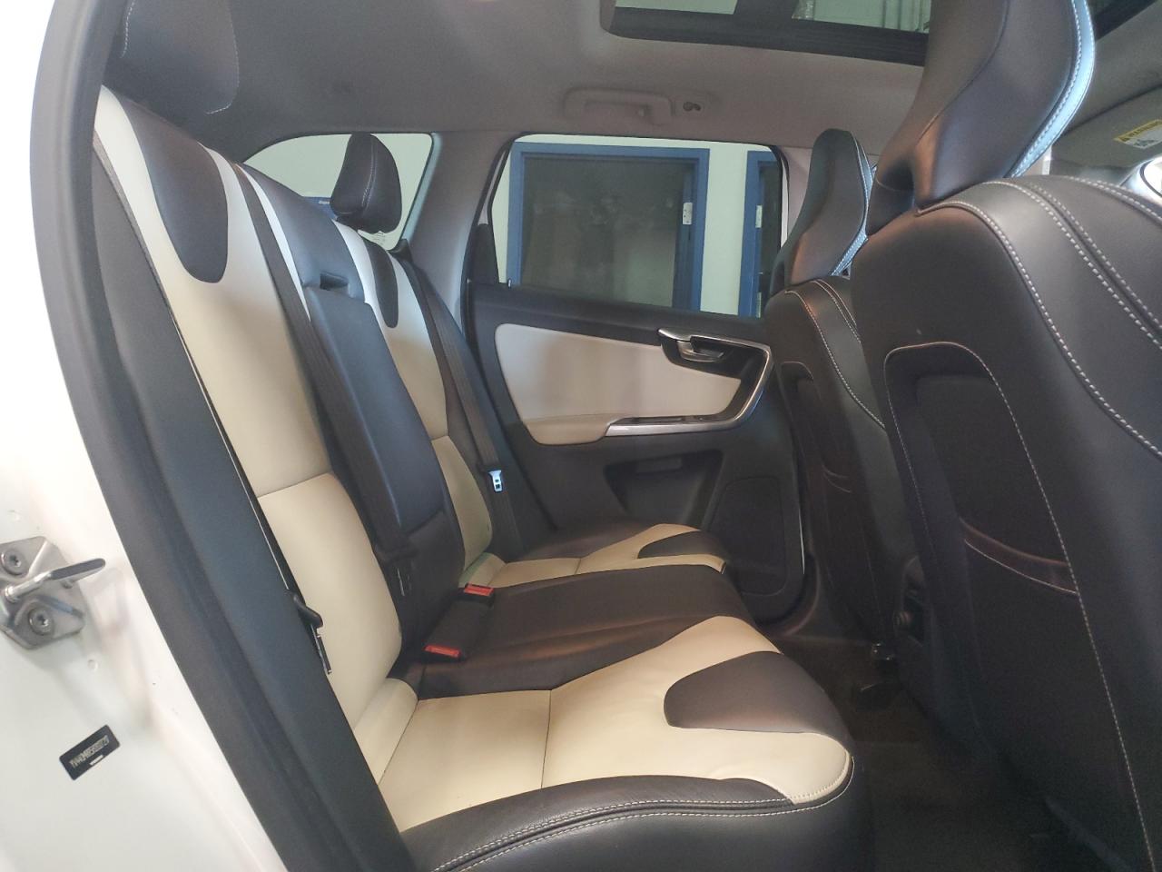2017 Volvo Xc60 T5 Dynamic VIN: YV440MRR5H2027217 Lot: 62907655