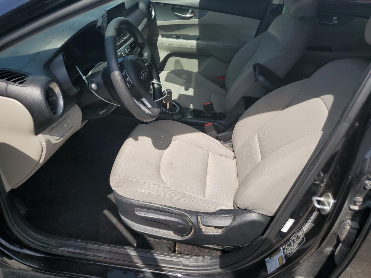 2021 Kia Forte Fe VIN: 3KPF24AD2ME305994 Lot: 64379605