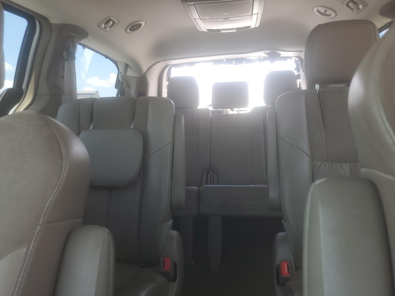 2014 Chrysler Town & Country Limited VIN: 2C4RC1GG2ER149241 Lot: 63380275