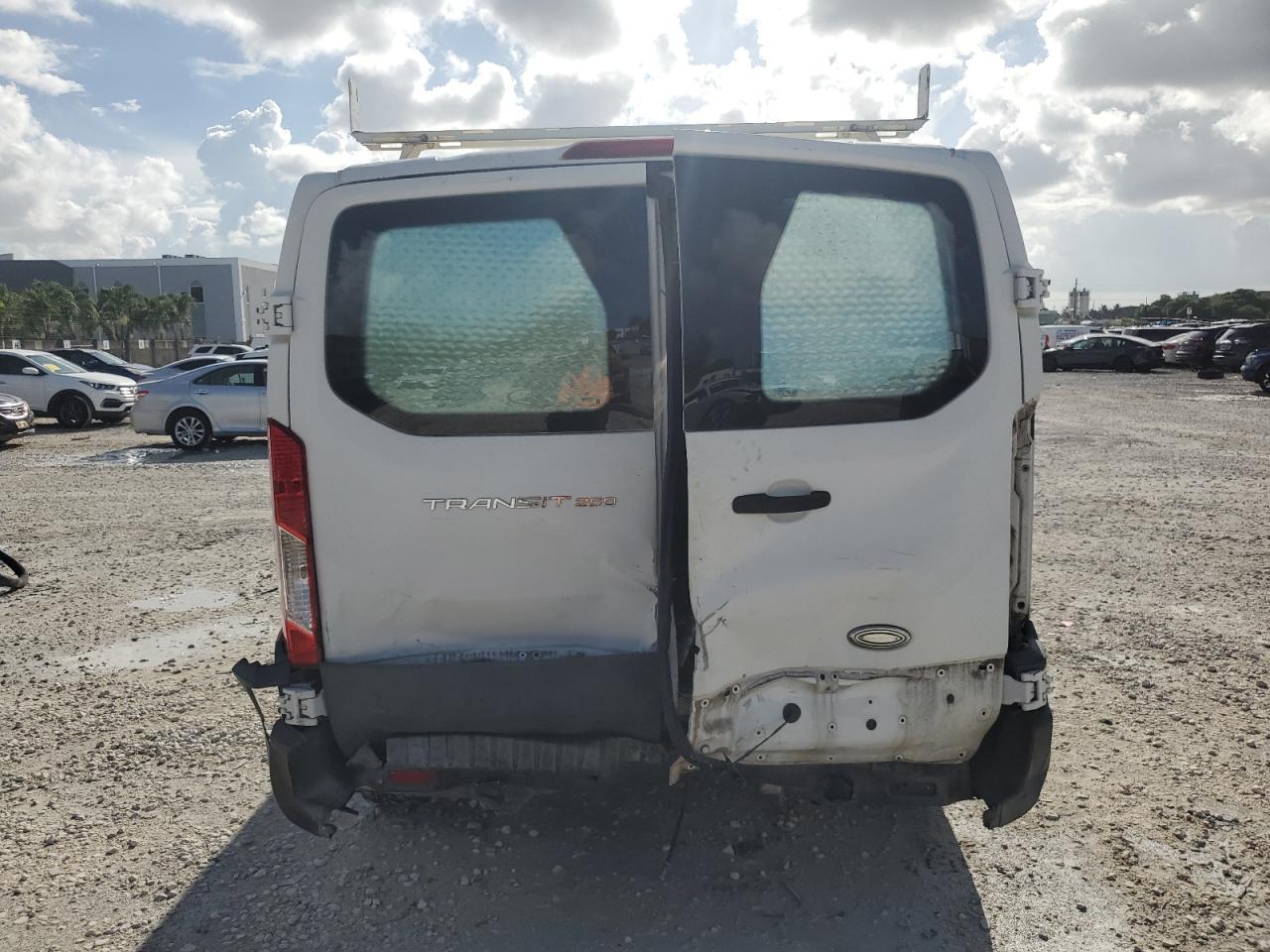 2015 Ford Transit T-250 VIN: 1FTNR1ZM8FKA33669 Lot: 63588345