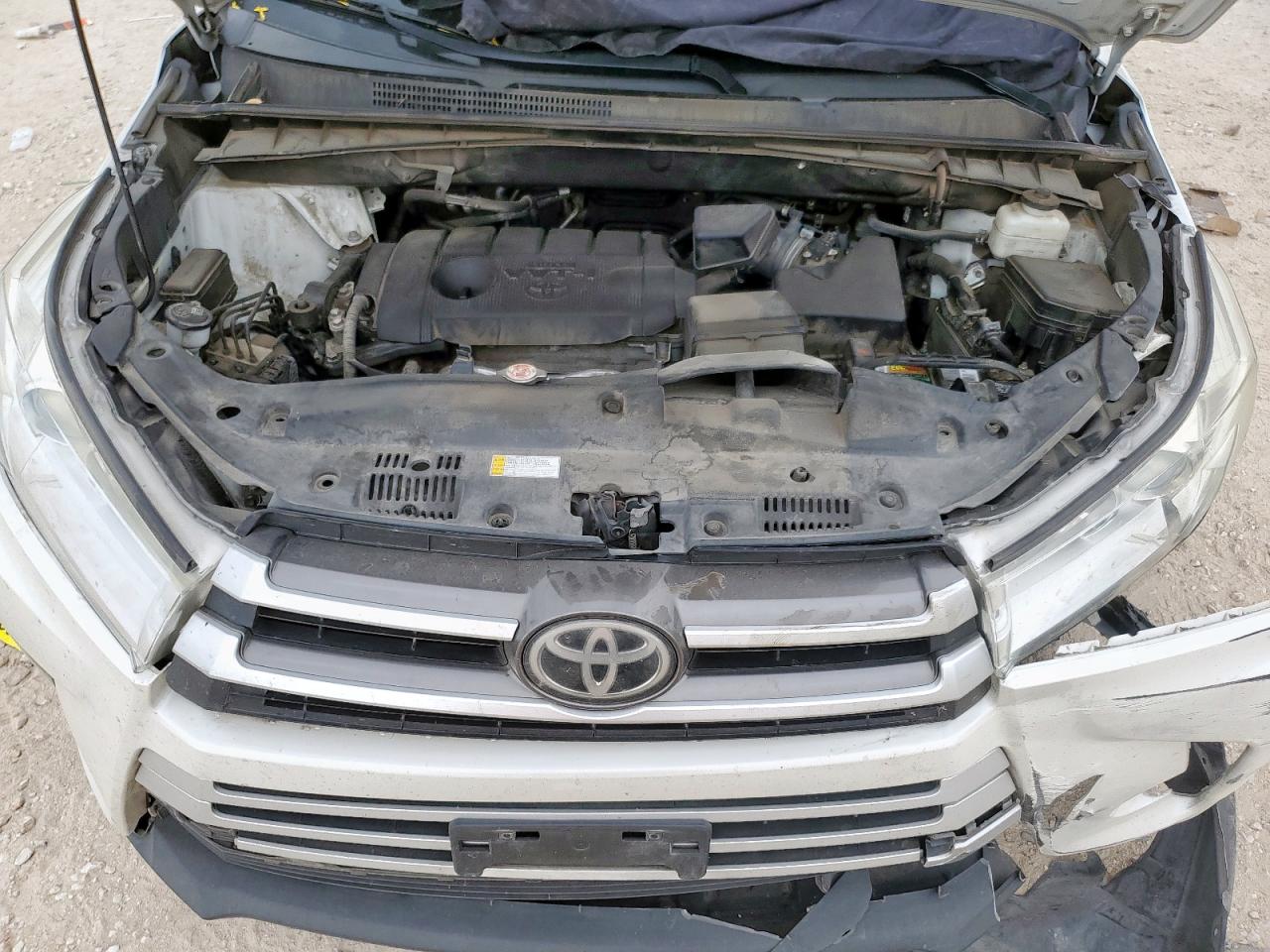 2019 Toyota Highlander Le VIN: 5TDZARFH0KS056476 Lot: 65516455