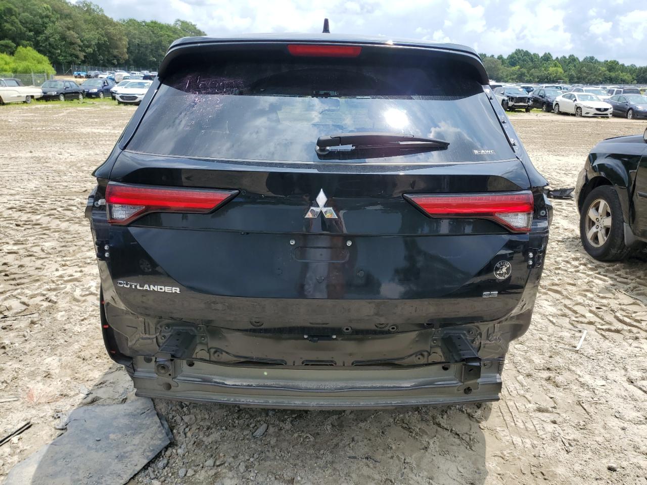 2024 Mitsubishi Outlander Se VIN: JA4J4VA8XRZ050255 Lot: 63855325