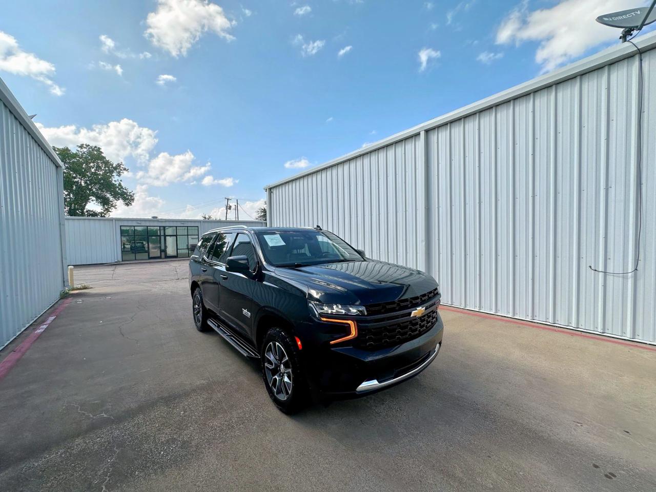 1GNSKNKDXMR145569 CHEVROLET TAHOE 2021