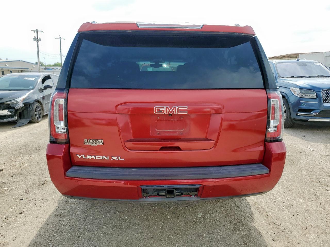 2015 GMC Yukon Xl C1500 Sle VIN: 1GKS1GKC4FR633387 Lot: 63299145