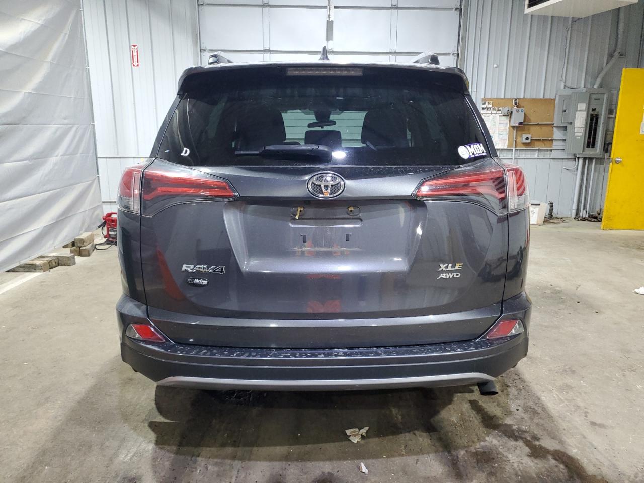 2017 Toyota Rav4 Xle VIN: 2T3RFREV7HW573175 Lot: 63019095
