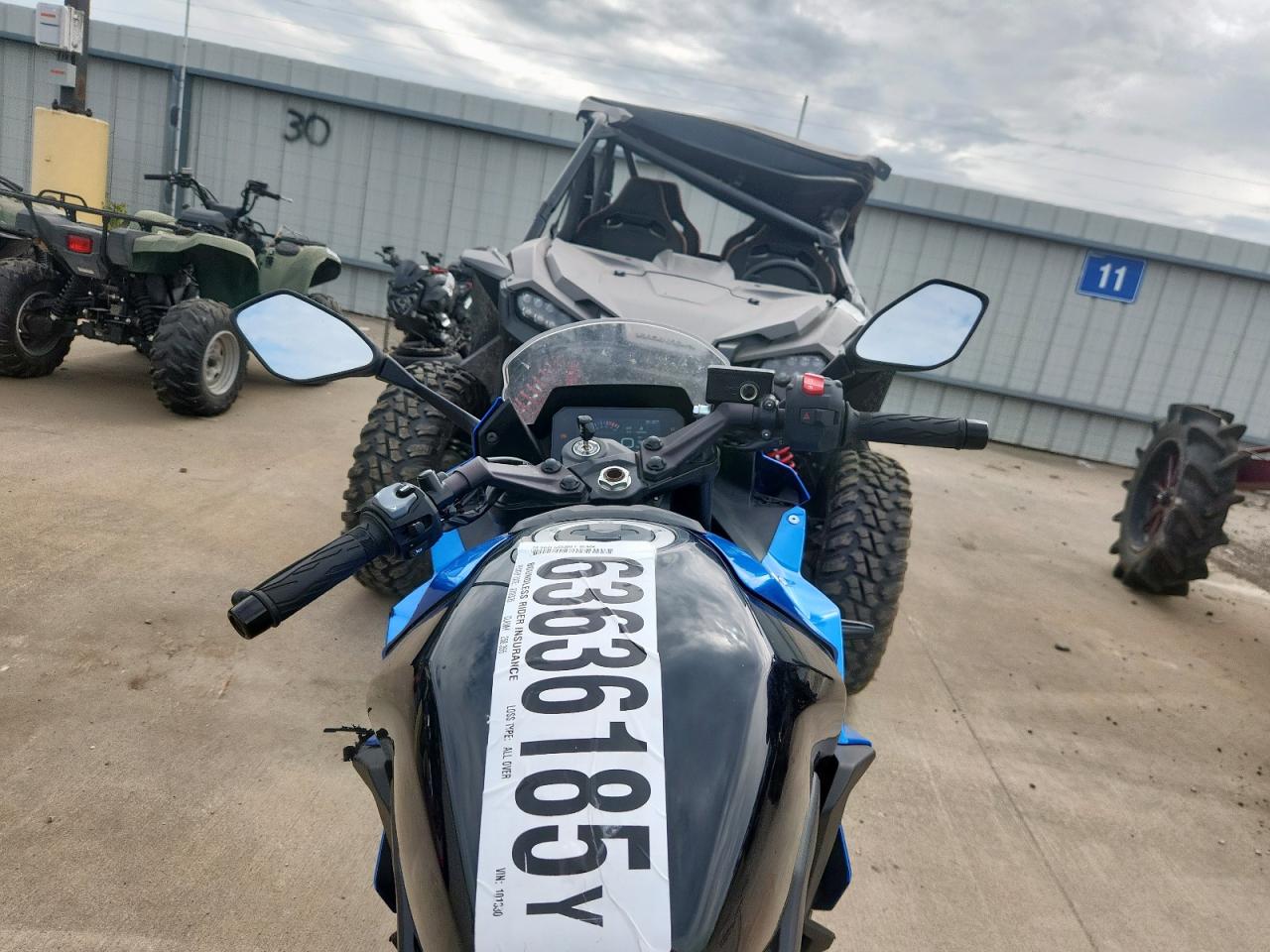 2024 Suzuki Gsx800 F VIN: JS1EM13B4R7101330 Lot: 63636185