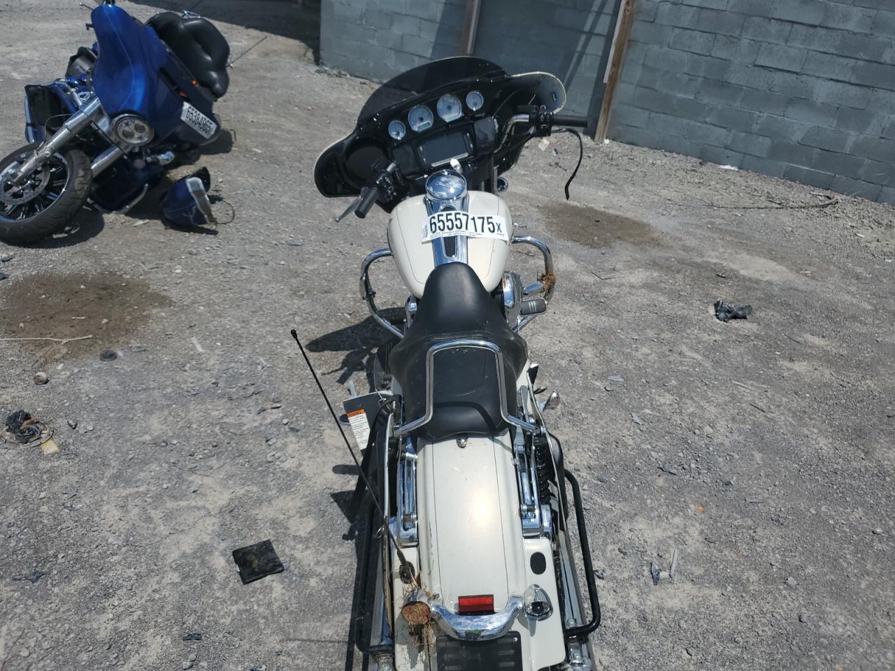 2015 Harley-Davidson Flhxs Street Glide Special VIN: 1HD1KRM12FB702838 Lot: 65557175