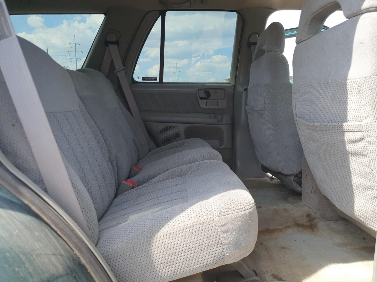 1997 Chevrolet Blazer VIN: 1GNCS13W9V2235805 Lot: 62324475