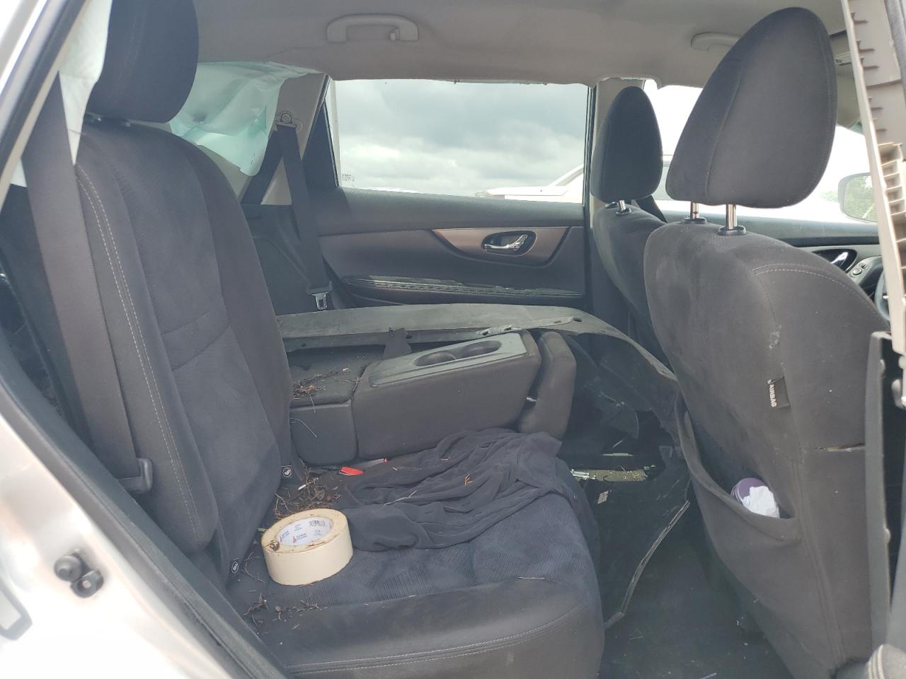 2015 Nissan Rogue S VIN: KNMAT2MT2FP558573 Lot: 63077475