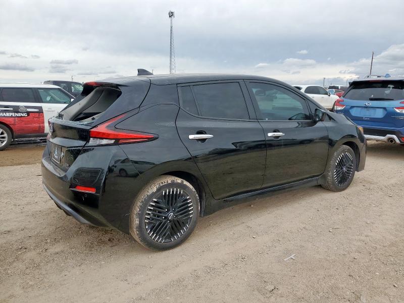  NISSAN LEAF 2024 Чорний