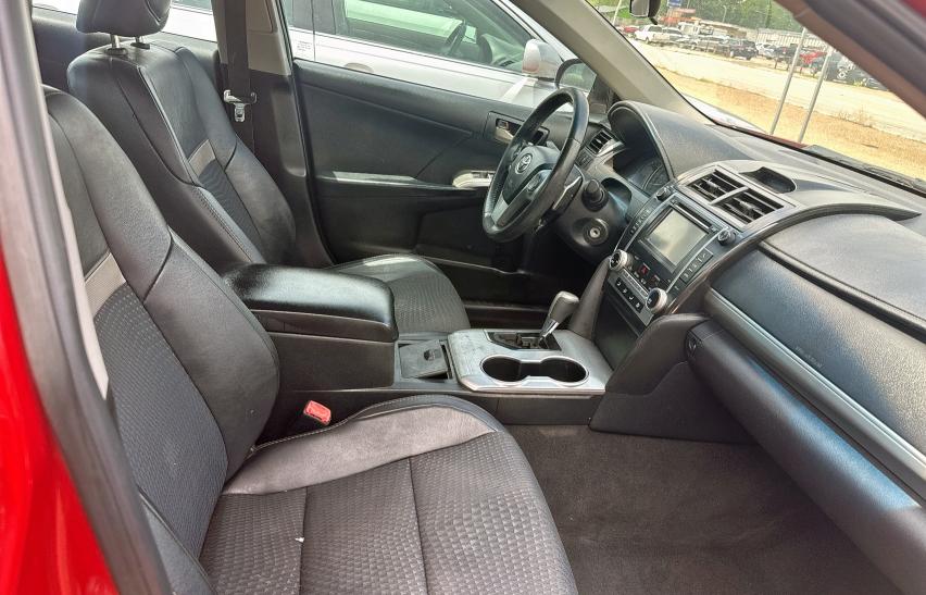 Sedans TOYOTA CAMRY 2012 Czerwony