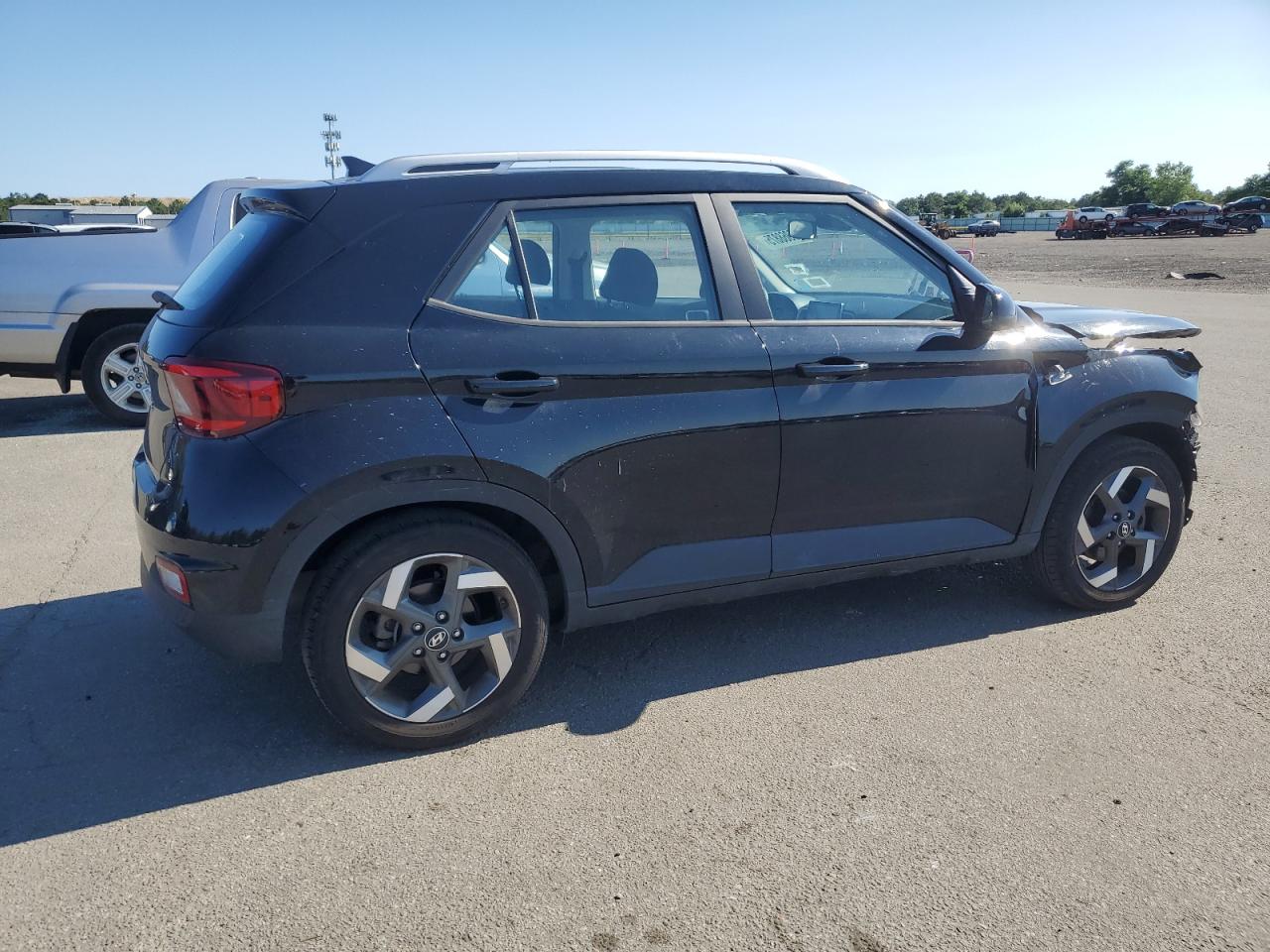 2022 Hyundai Venue Sel VIN: KMHRC8A35NU200194 Lot: 65368875