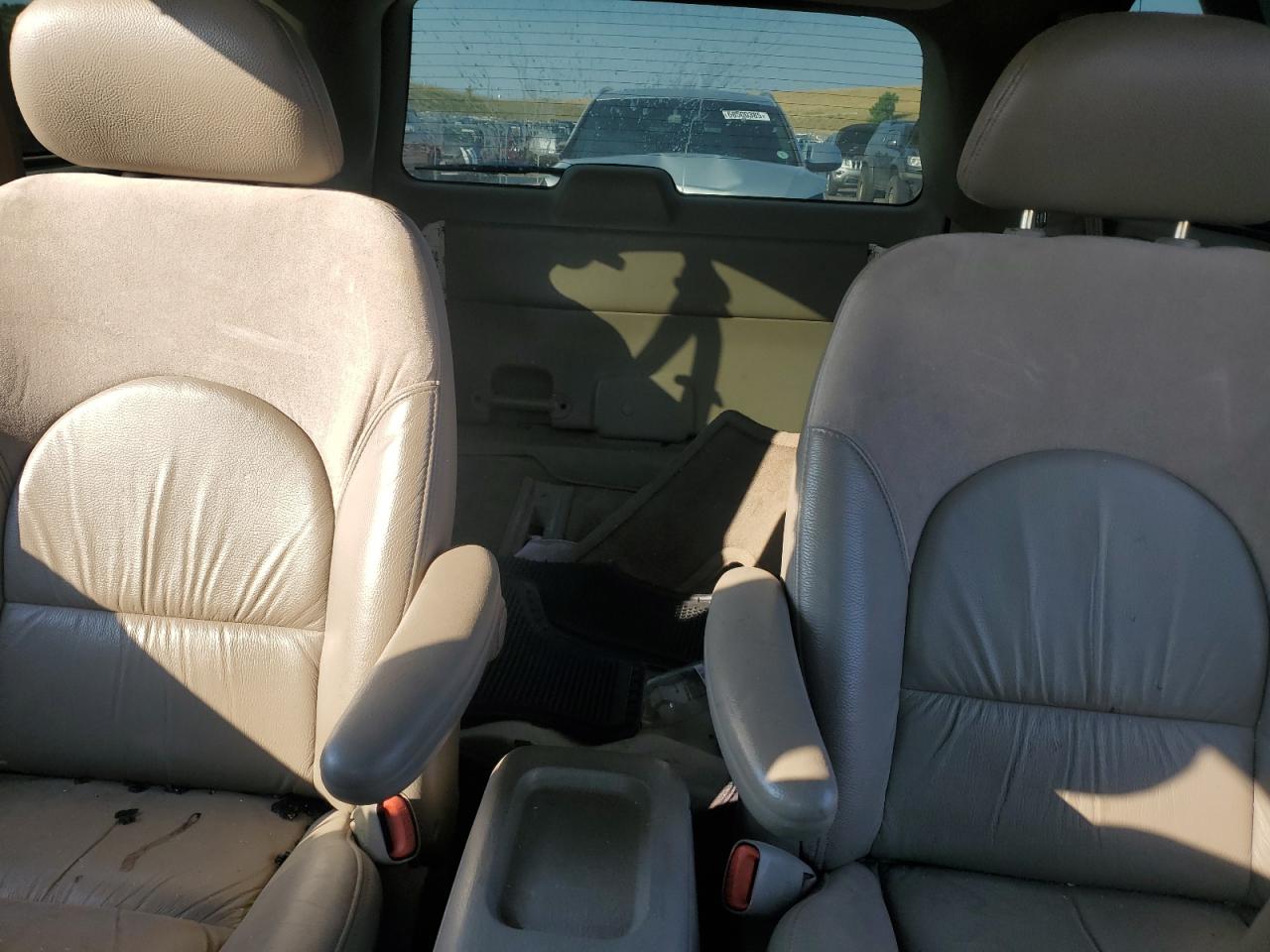 2003 Chrysler Town & Country Limited VIN: 2C8GT64L93R228858 Lot: 66342125