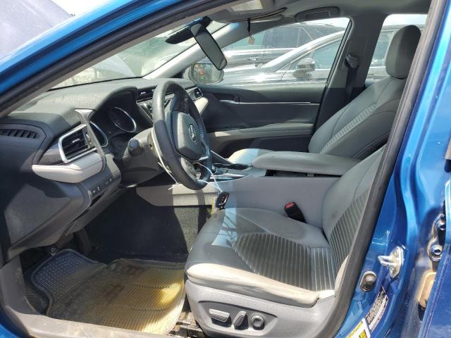  TOYOTA CAMRY 2018 Granatowy