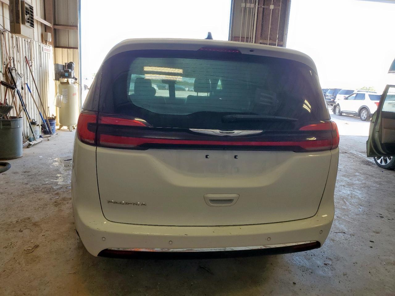 2023 Chrysler Pacifica Touring L VIN: 2C4RC1BG1PR533599 Lot: 64426615