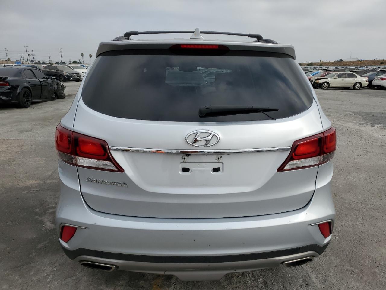 2017 Hyundai Santa Fe Se VIN: KM8SM4HF3HU190373 Lot: 65241115