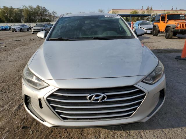 Седани HYUNDAI ELANTRA 2017 Сріблястий