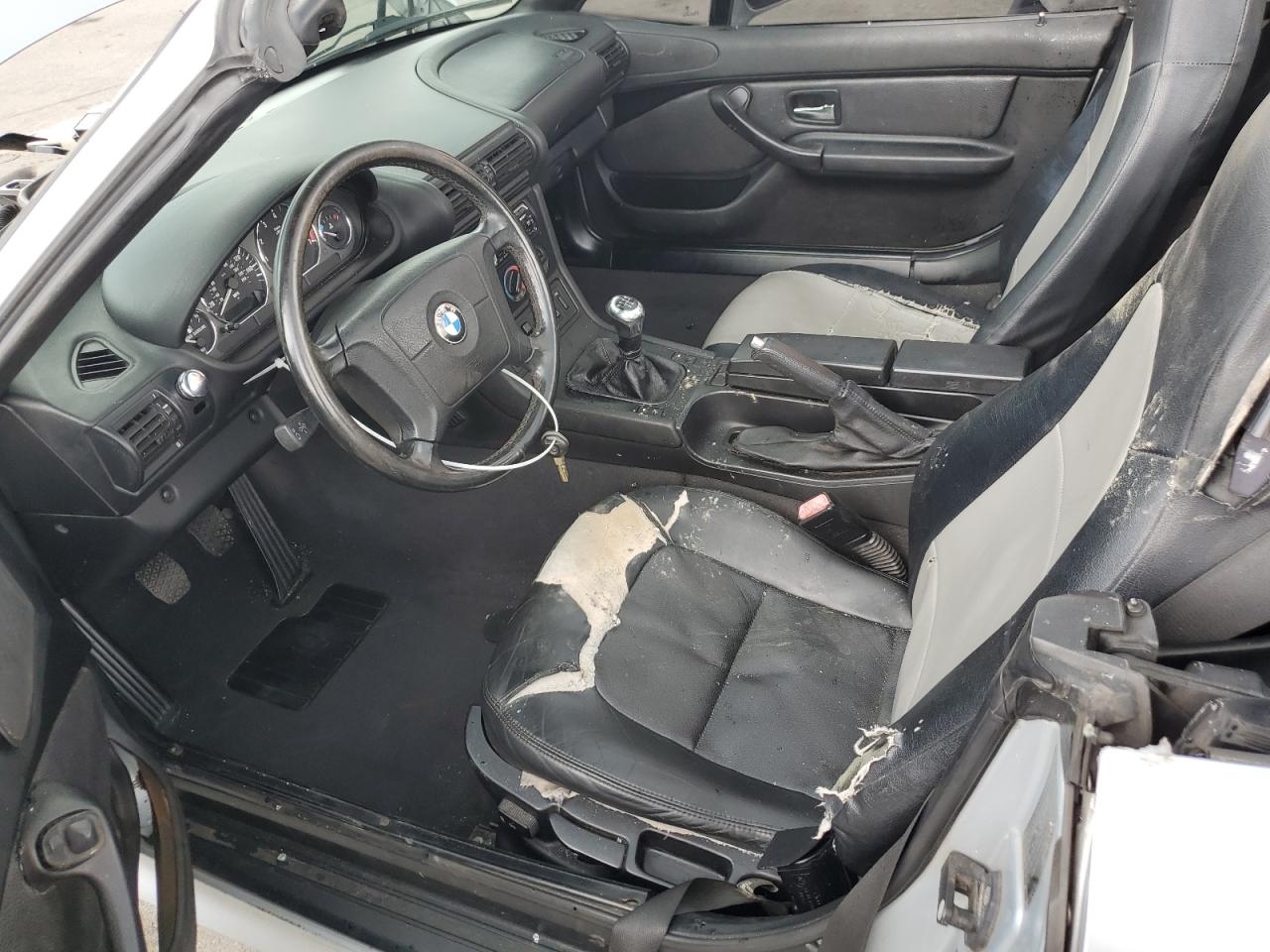 1998 BMW Z3 1.9 VIN: 4USCH7338WLE10067 Lot: 63195995