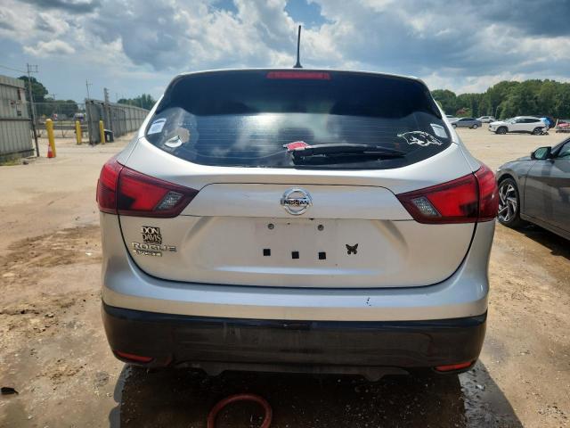  NISSAN ROGUE 2017 Srebrny