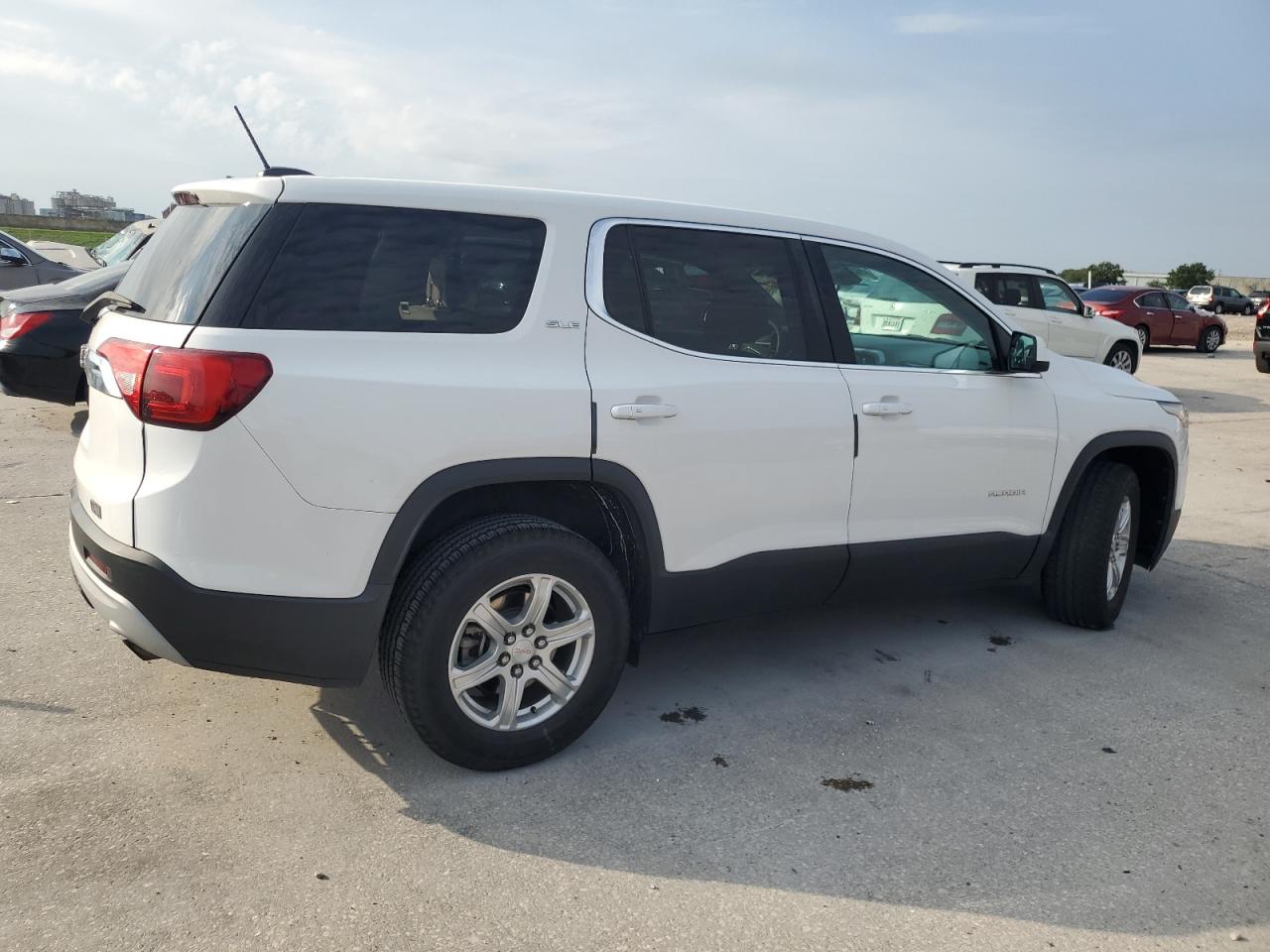 1gkknklaxjz237736 1GKKNKLAXJZ237736 2018 GMC Acadia Sle