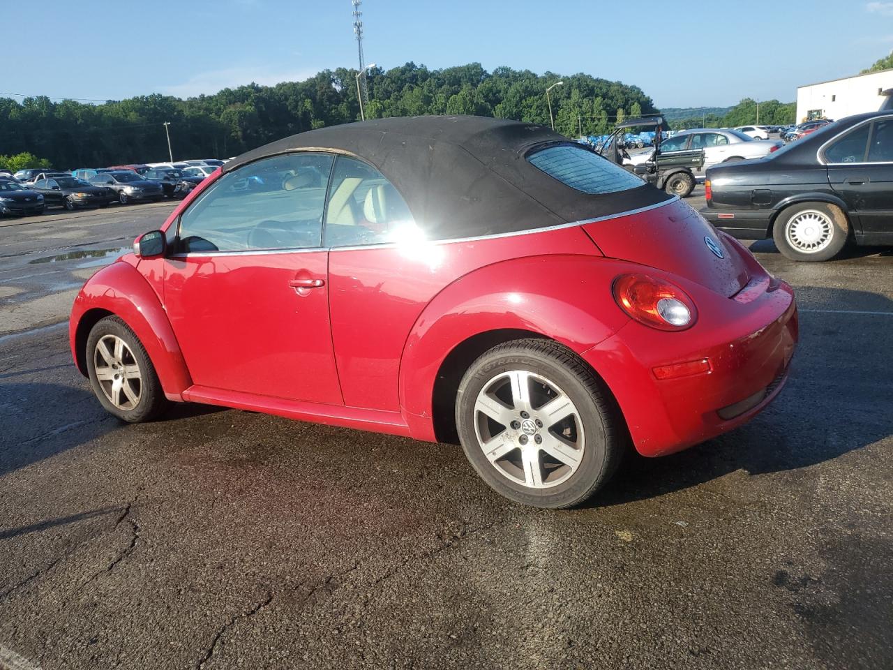 2006 Volkswagen New Beetle Convertible Option Package 1 VIN: 3VWRG31Y26M329875 Lot: 65158515