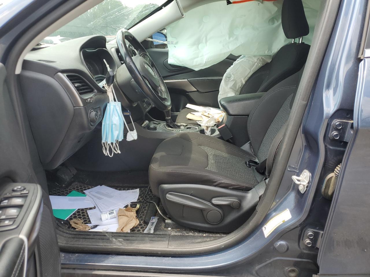 2019 Jeep Cherokee Latitude VIN: 1C4PJMCB0KD372336 Lot: 67036715