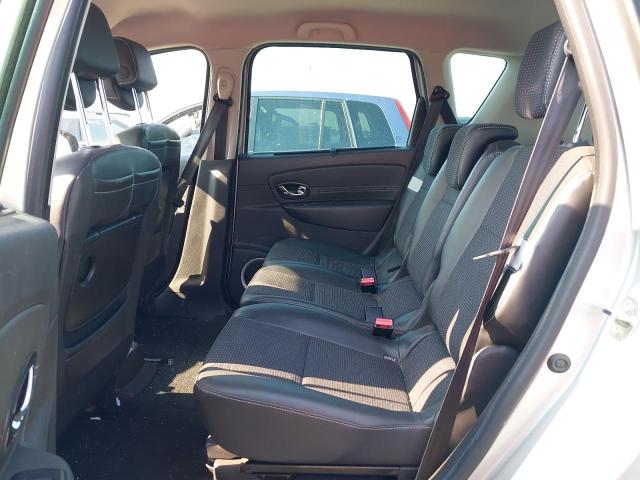 2011 RENAULT SCENIC DYNAMIQUE TOMTOM D 