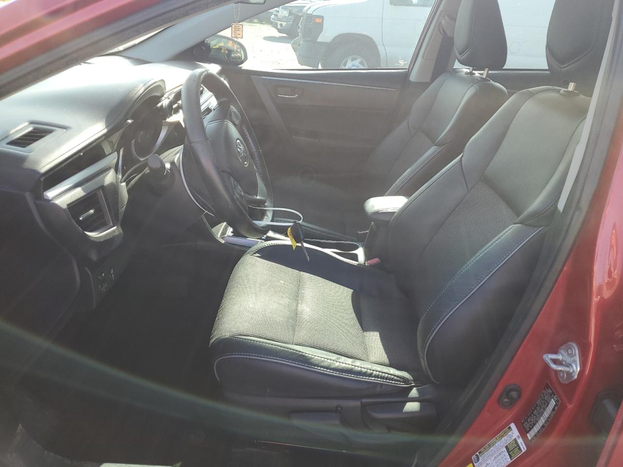 2015 Toyota Corolla L VIN: 2T1BURHE4FC262944 Lot: 65953645