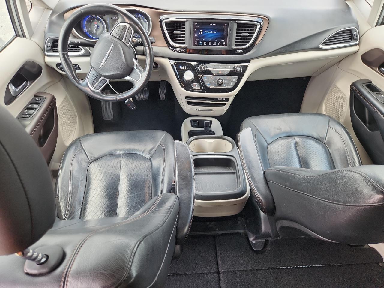2019 Chrysler Pacifica Touring L VIN: 2C4RC1BG0KR560057 Lot: 64835895
