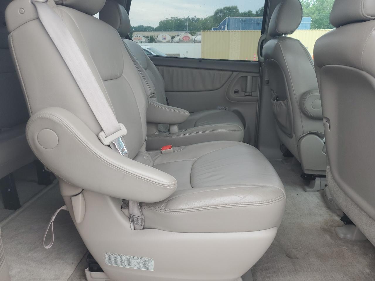 2005 Toyota Sienna Xle VIN: 5TDBA22C25S039802 Lot: 64820465