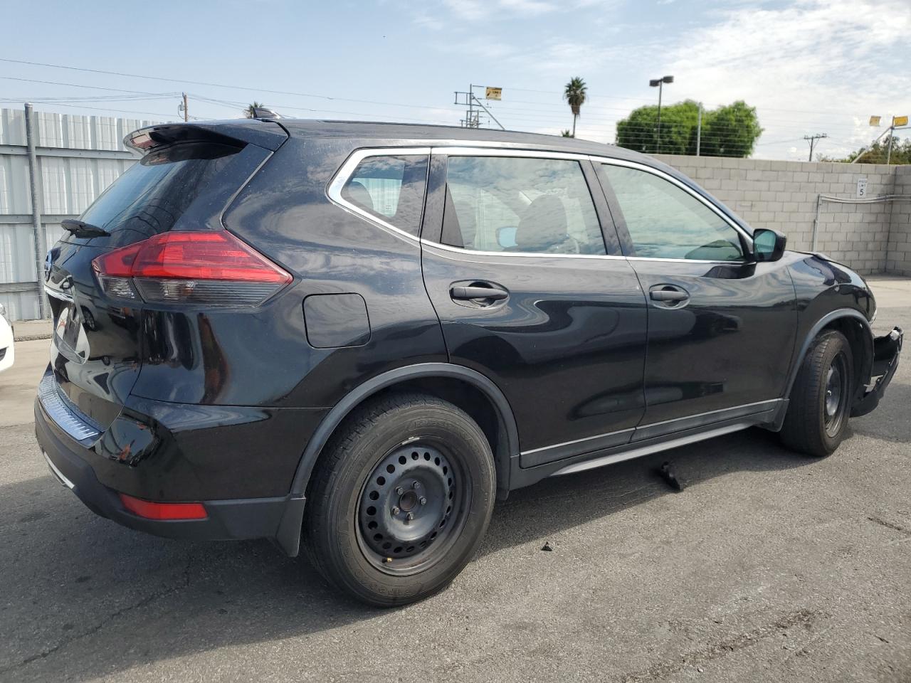 2017 Nissan Rogue S VIN: 5N1AT2MT4HC776648 Lot: 65086025
