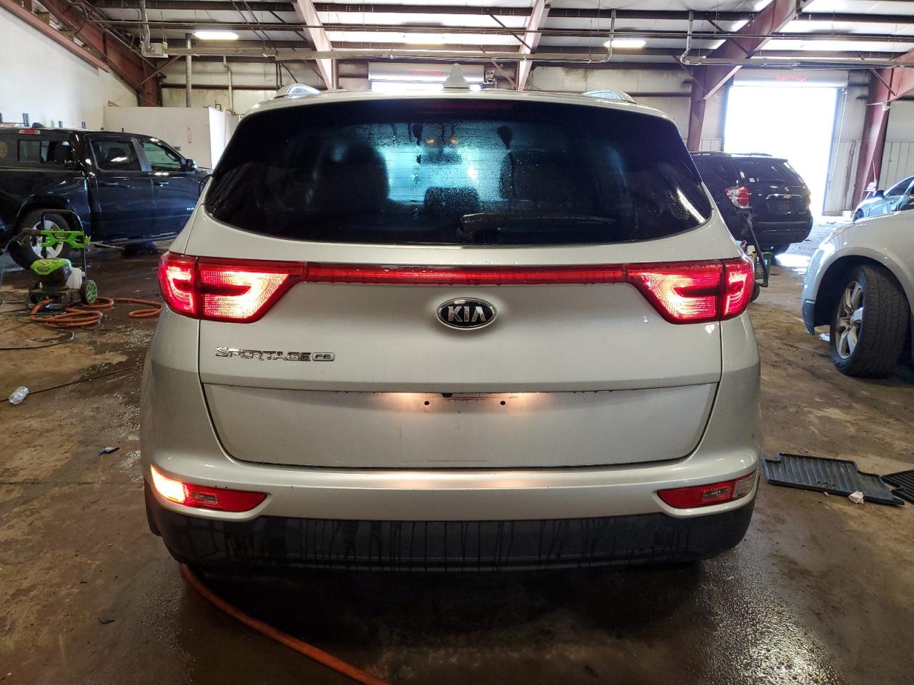 kndpm3ac5h7065071 KNDPM3AC5H7065071 2017 Kia Sportage Lx