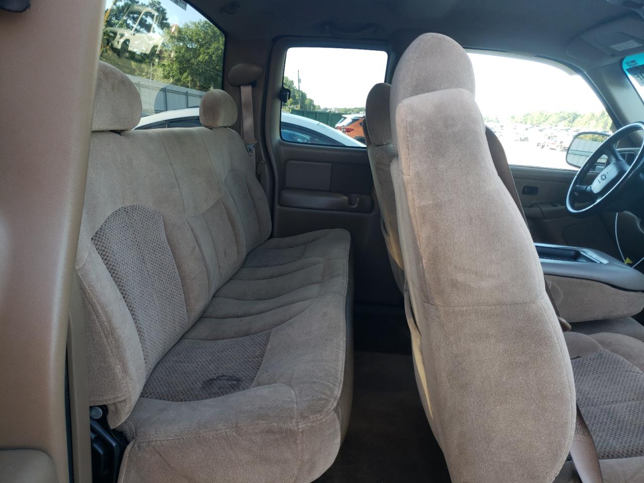 2000 Chevrolet Silverado C1500 VIN: 2GCEC19T0Y1295746 Lot: 64463535