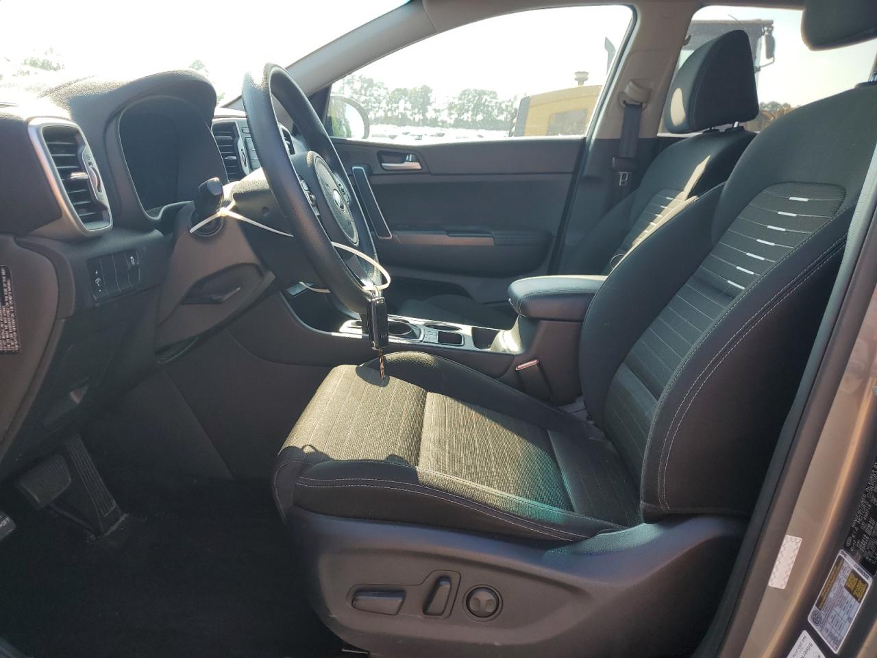 kndpm3ac9h7248098 KNDPM3AC9H7248098 2017 Kia Sportage Lx