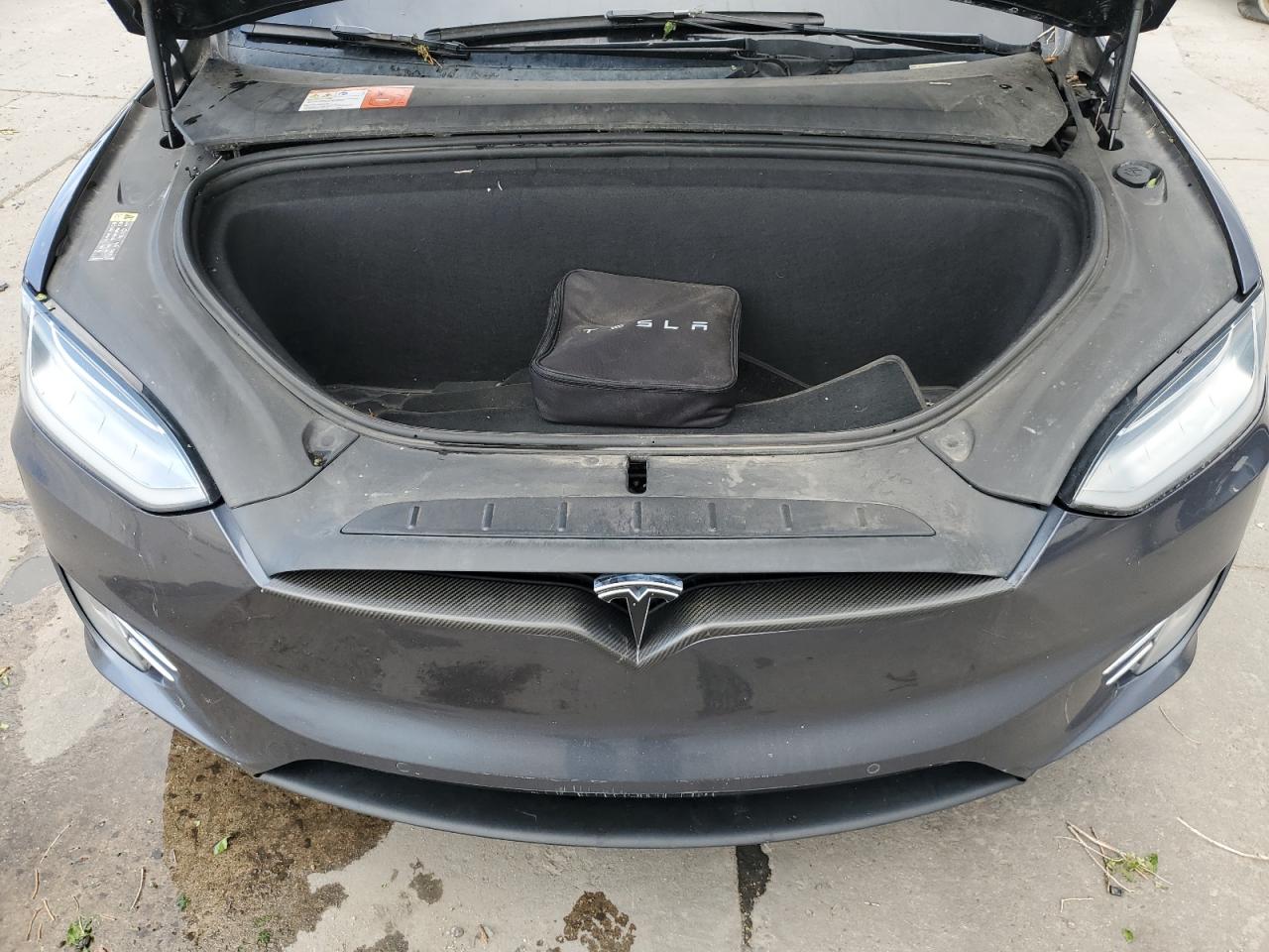 2018 Tesla Model X VIN: 5YJXCAE28JF103725 Lot: 63797385