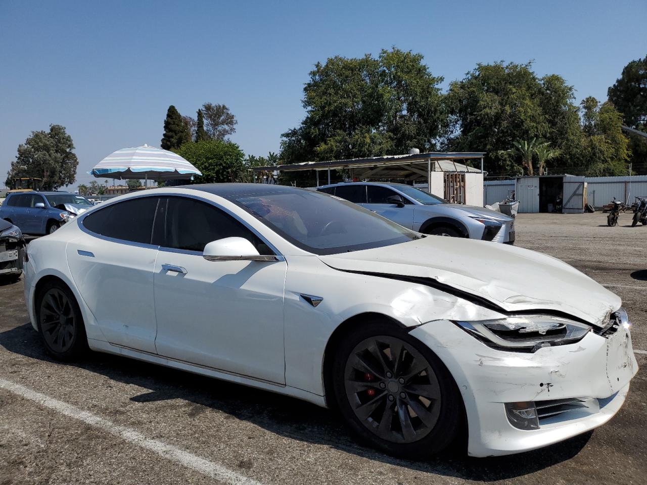 2017 Tesla Model S VIN: 5YJSA1E18HF216138 Lot: 64782545