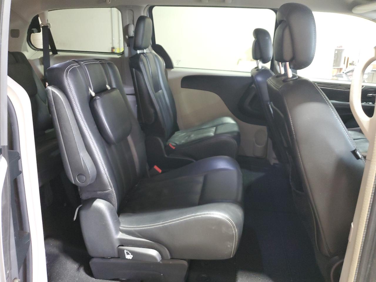 2013 Chrysler Town & Country Touring VIN: 2C4RC1BG1DR692067 Lot: 63672615