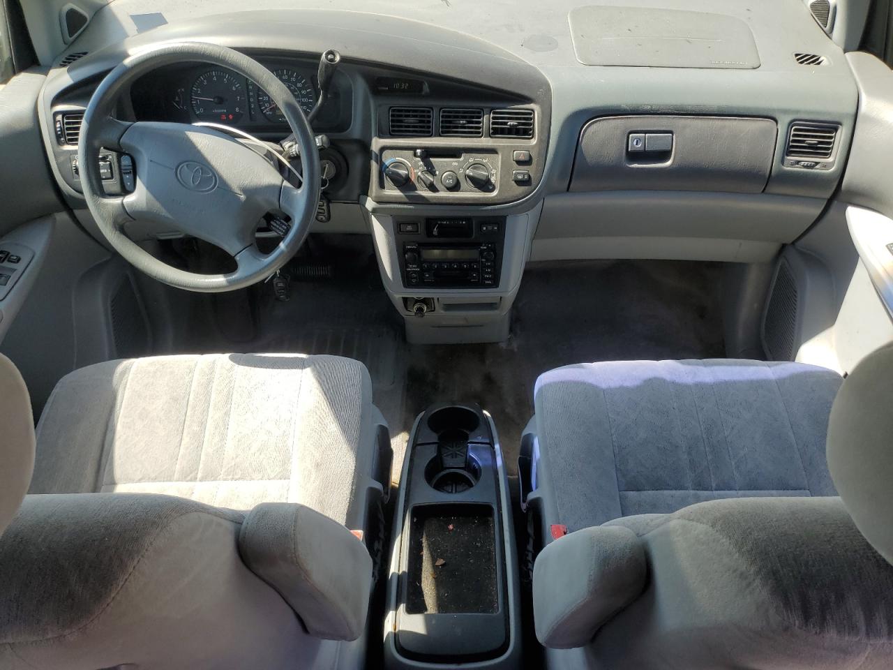 2000 Toyota Sienna Le VIN: 4T3ZF13C5YU254960 Lot: 65047625