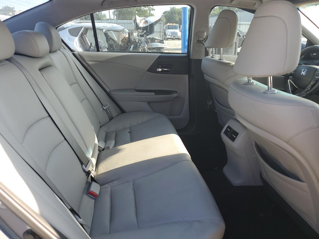 2013 Honda Accord Touring VIN: 1HGCR3F90DA033303 Lot: 65367455