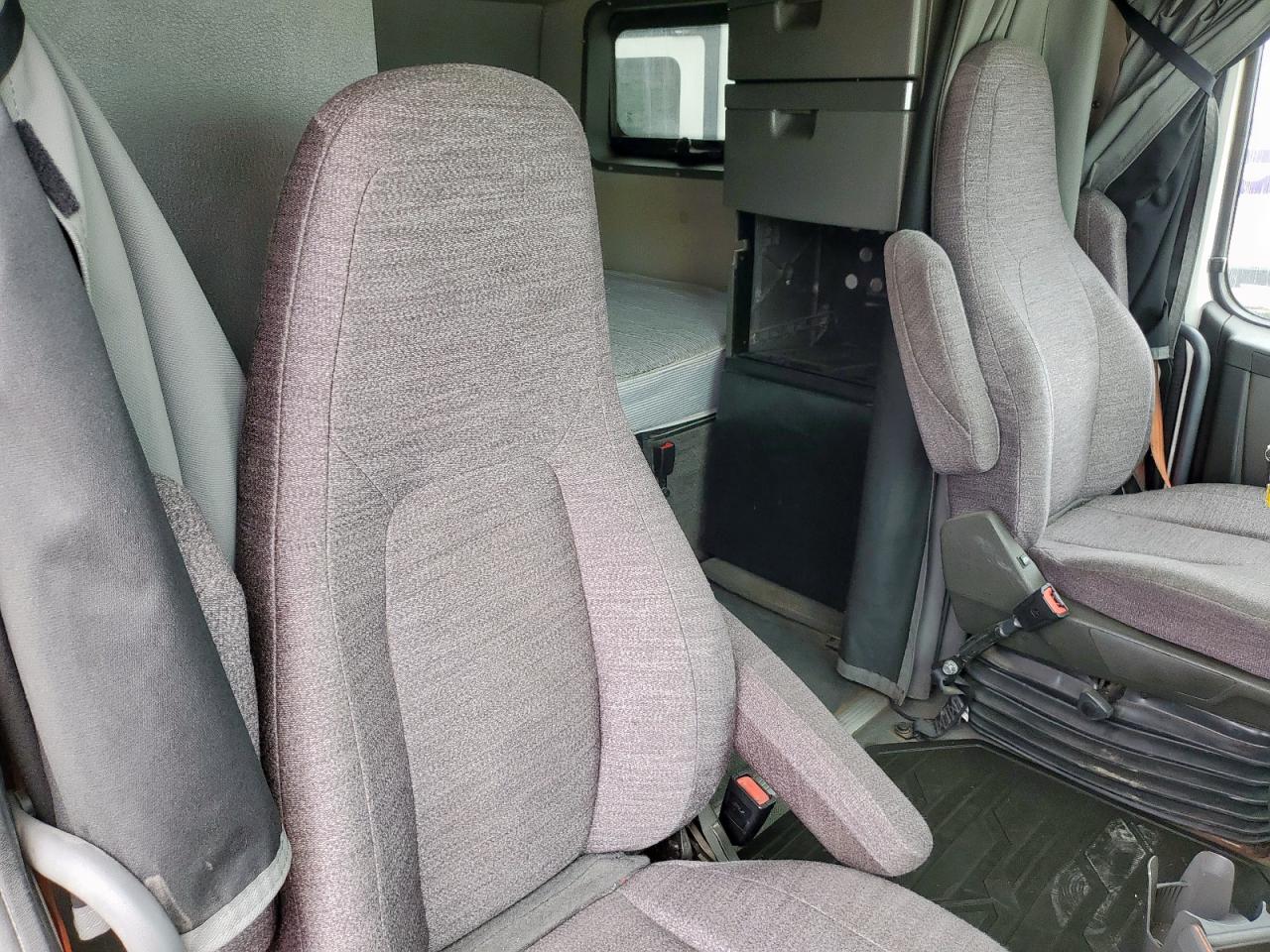 2019 Volvo Vn Vnl VIN: 4V4NC9EH4KN234670 Lot: 65438545