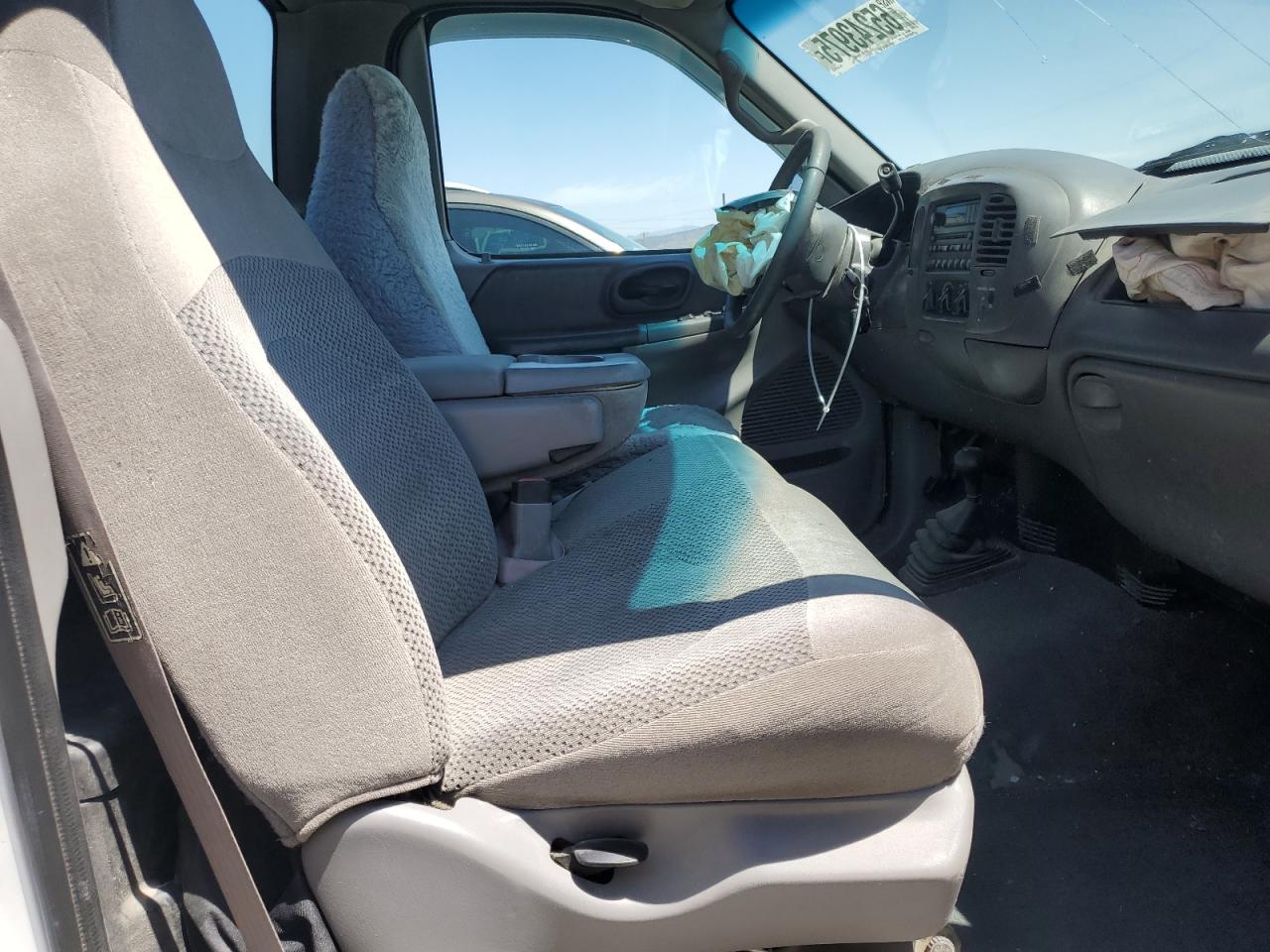 2001 Ford F150 VIN: 1FTRF18W11NA21125 Lot: 65243975